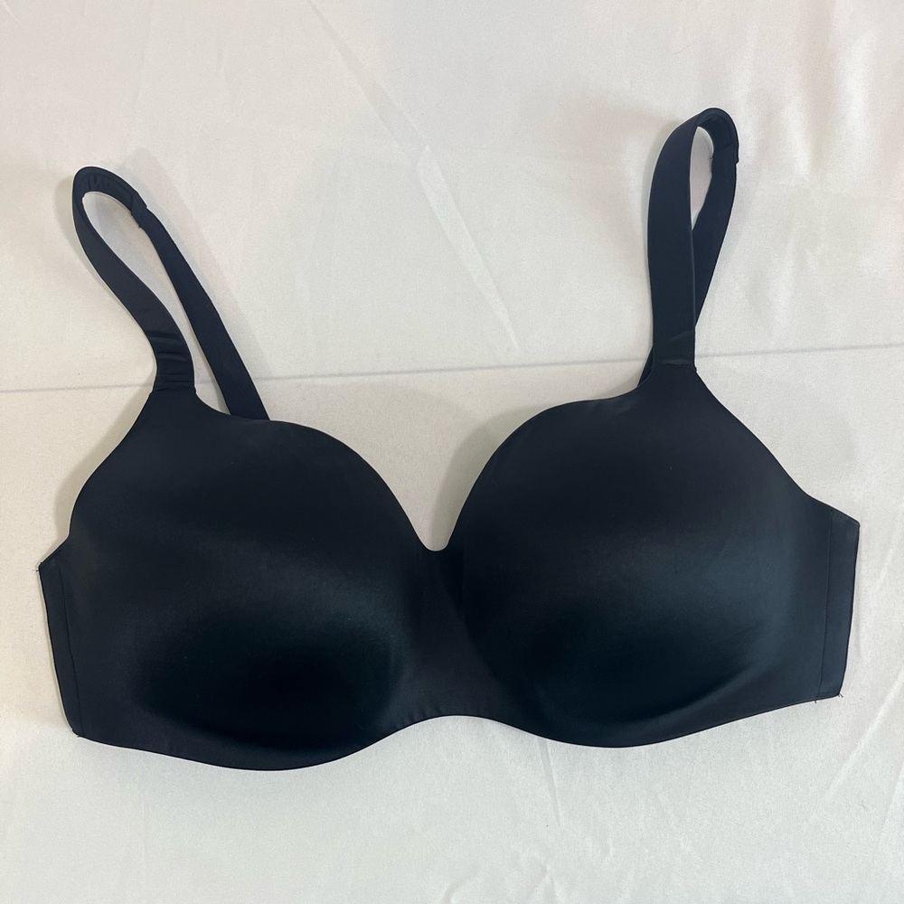 SOMA 40C Enhancing Shape Wireless Bra in Black